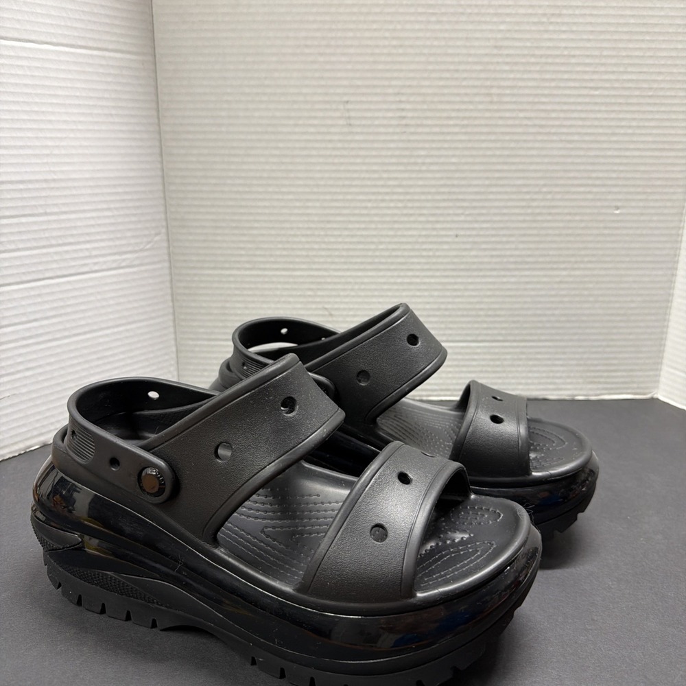 CROCS CLASSIC MEGA CRUSH BLACK SANDALS M8/W10 Never Worn Read Description Photos